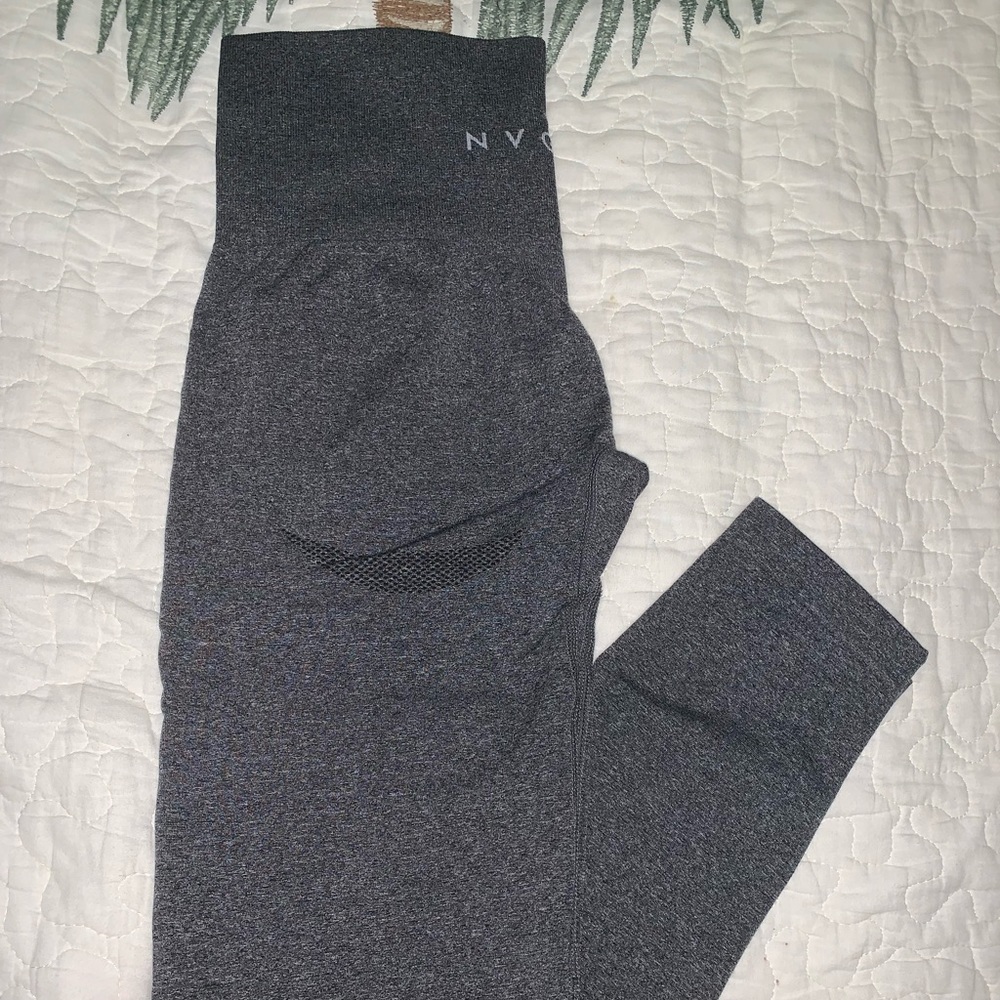 NWOT NVGTN Leggings
